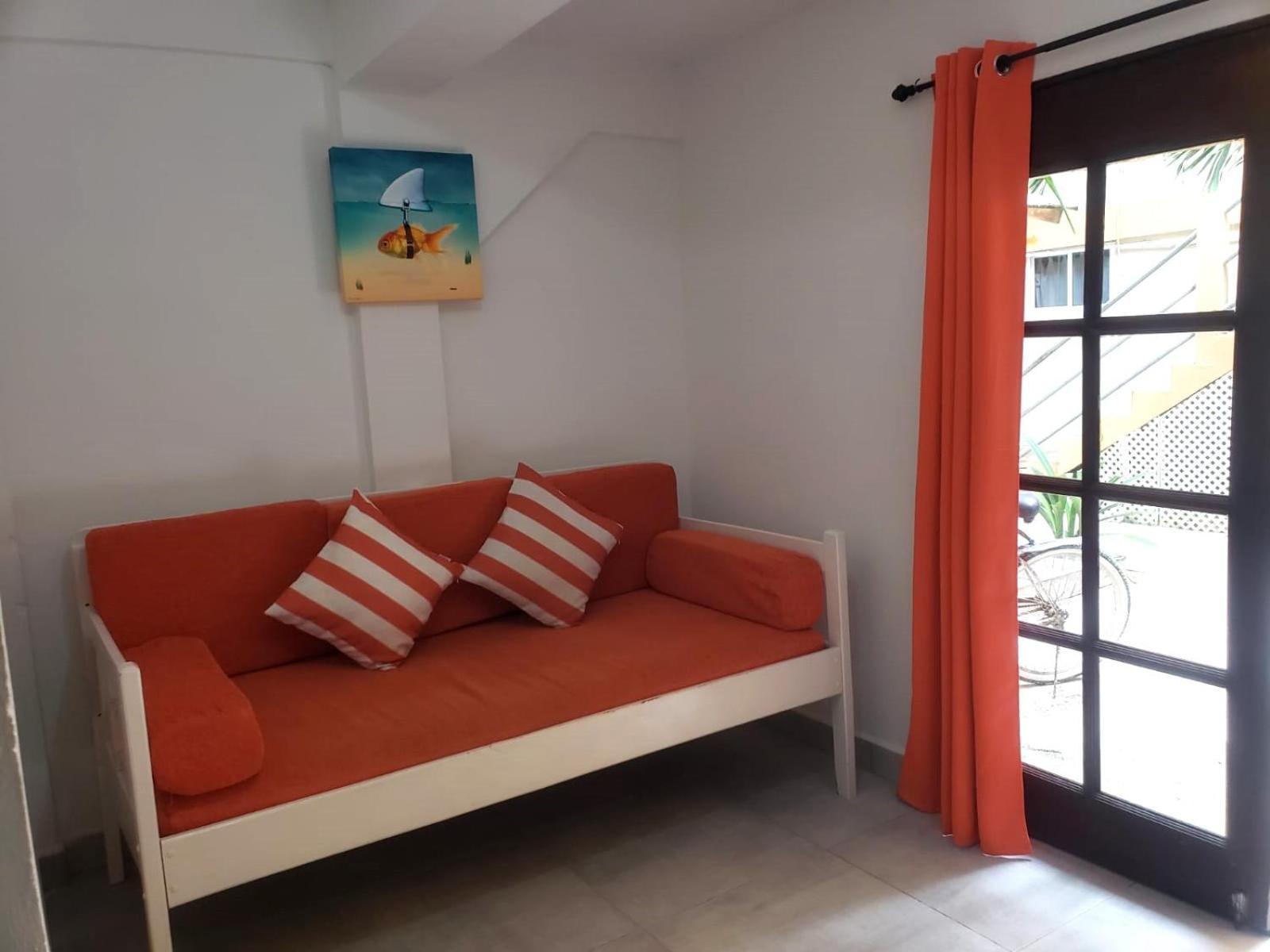 Beach Club Budget Rooms At Popeyes 키코커 외부 사진